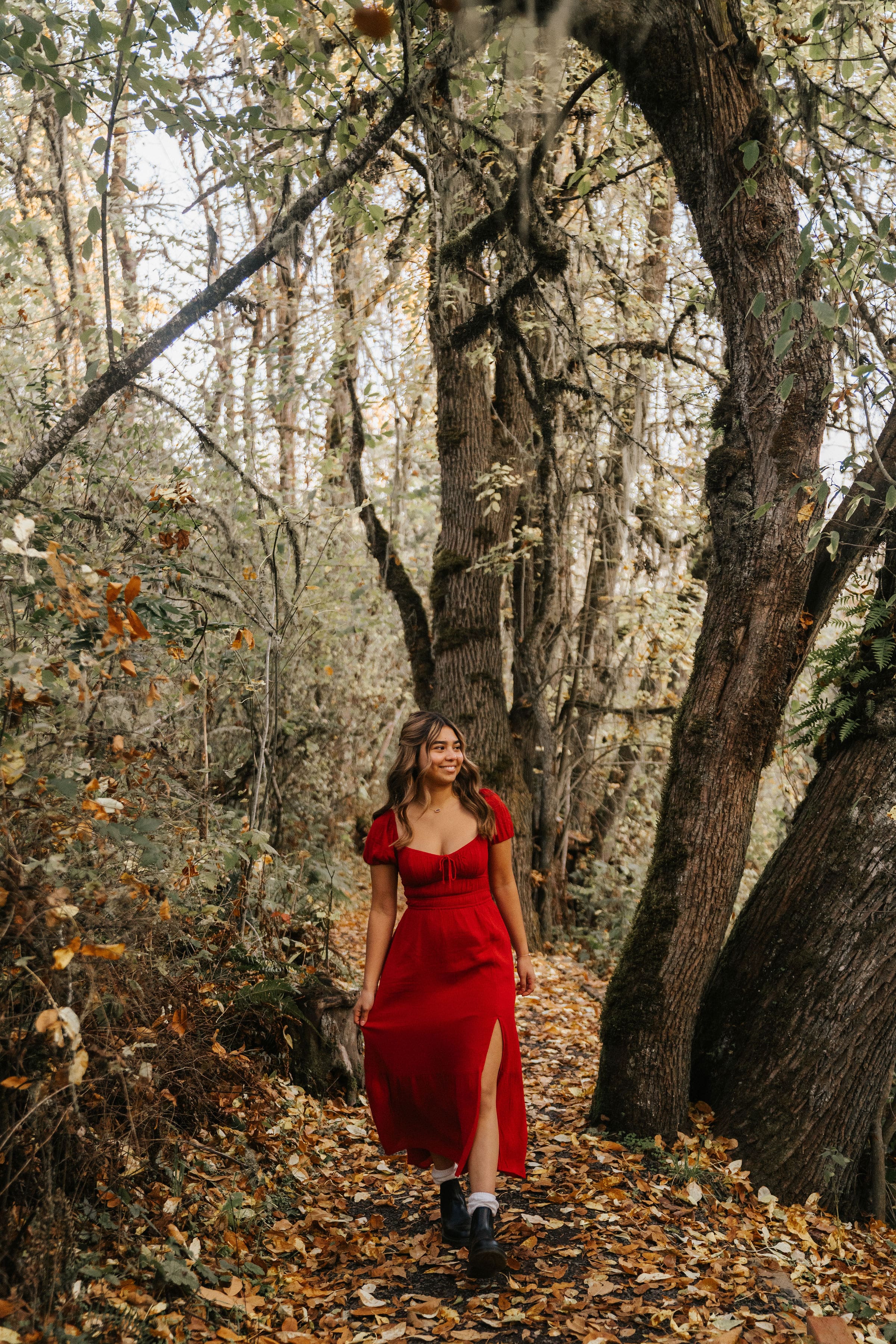 Fall senior photos walking through Mount Pisgah in Eugene, Oregon