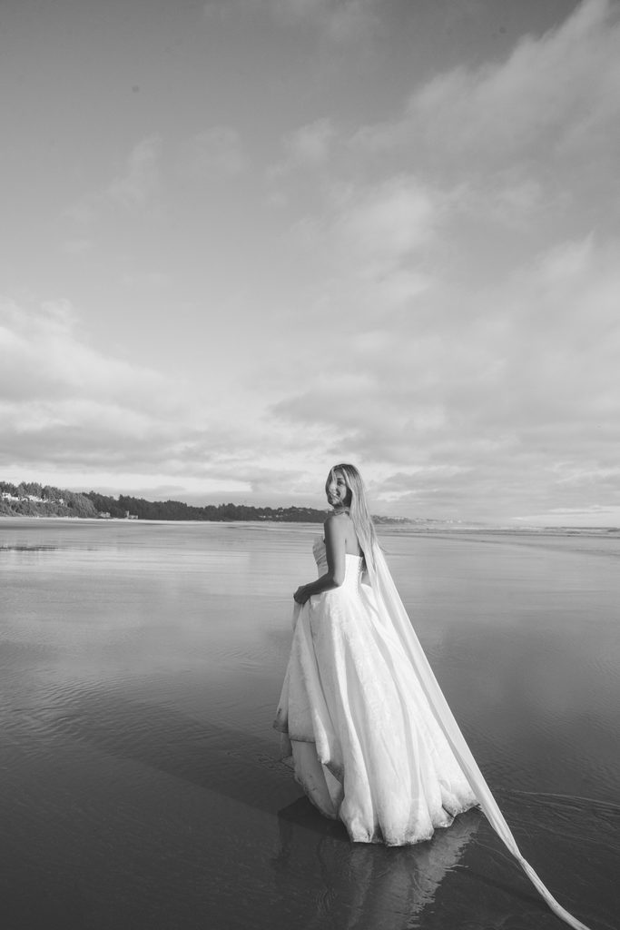 on the oregon coast at agate beach wedding